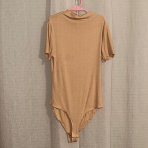 Selfie M Nude Ribbed Short Sleeve Bodysuit
